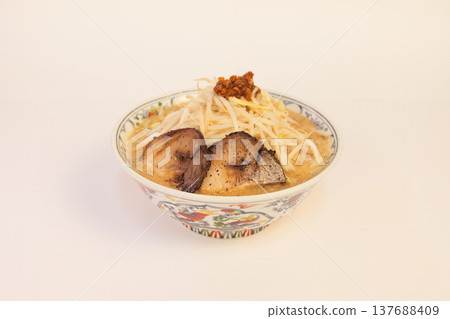 味噌拉麵（白色背景） 137688409