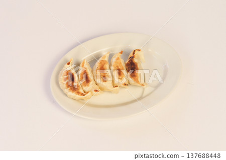 Gyoza white background 137688448