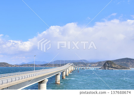 Tsunoshima Bridge, Tsunoshima Island, Toyohoku-cho, Shimonoseki City, Yamaguchi Prefecture Tsunoshima Bridge, Tsunoshima Island, Toyohoku-cho, Shimonoseki City, Yamaguchi Prefecture 137688674