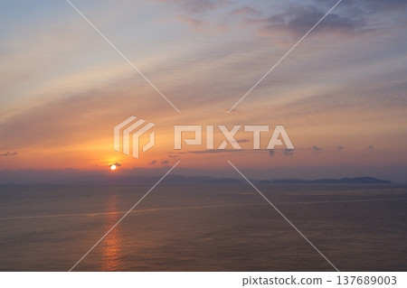 Spring sunrise viewed from Sumoto City, Hyogo Prefecture [March] 137689003