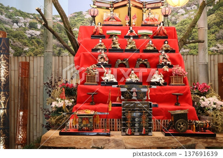 Japanese Tradition/Hina Dolls Japanese Tradition/Hina Dolls 137691639