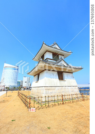 香川縣高松市的風鈴與高松太陽港風景 137693808