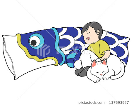 一個孩子和一隻貓依偎著睡覺，靠在鯉魚圖案的靠墊上。 137693957