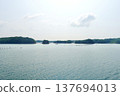 Ise-Shima: A view of the calm sea and islands from a cruise ship in Ago Bay, Shima City, Mie Prefecture. 137694013
