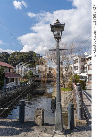 佩里路：平川沿岸的煤氣燈 / 靜岡縣下田市 137695427