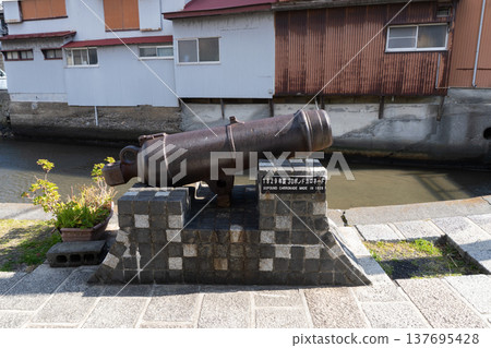 靜岡縣下田市佩里路上的展示大砲 137695428