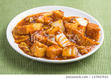 麻婆豆腐配大白菜 麻婆豆腐配大白菜 137697642