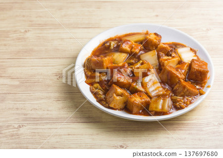 Deep-fried tofu with Chinese cabbage mapo Deep-fried tofu with Chinese cabbage mapo 137697680