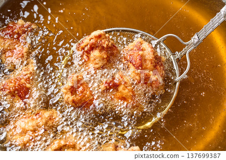 炸雞烹飪 137699387