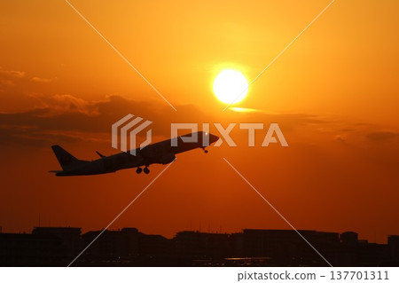 日落 傍晚 夕陽 137701311