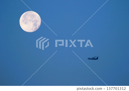 飛機 客用飛機 天空 137701312