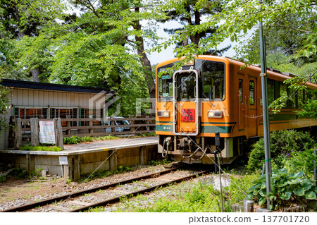 蘆野公園站列車 蘆野公園站列車 137701720