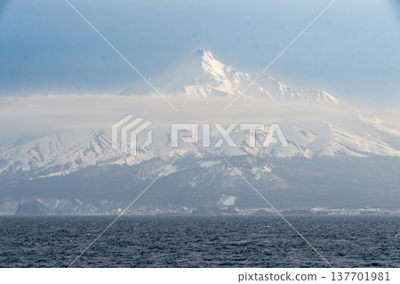 The ocean view from the Heartland Ferry and the vast expanse of Hokkaido's seas. 137701981