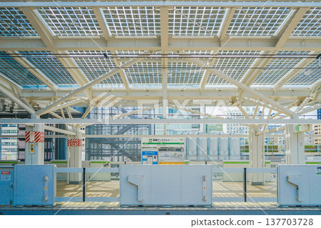 Image of Takanawa Gateway Station platform 137703728