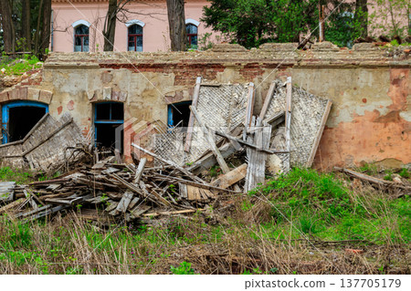 The ruins of a destroyed building The ruins of a destroyed building 137705179