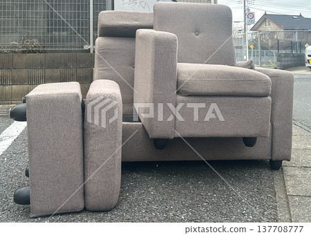 Large item disposal area (sofa) Large item disposal area (sofa) 137708777
