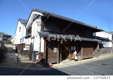 奈良市中新屋町奈良町二儀外之家 137709673