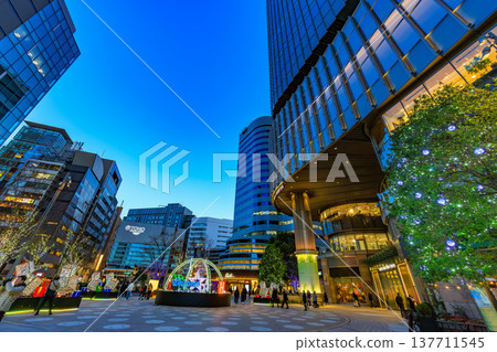 Evening view of Tokyo Midtown Hibiya in Yurakucho, Chiyoda Ward, Tokyo. Evening view of Tokyo Midtown Hibiya in Yurakucho, Chiyoda Ward, Tokyo. 137711545