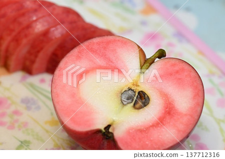 Nagano Prefecture apple, Flame Dance Flesh (Nagano Prefecture) Nagano Prefecture apple, Flame Dance Flesh (Nagano Prefecture) 137712316