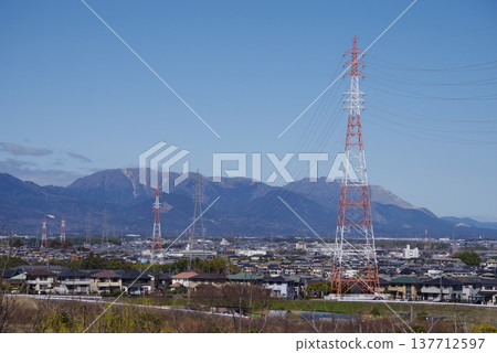 一座輸電塔穿過居民區(三重縣四日市) 一座輸電塔穿過居民區(三重縣四日市) 137712597