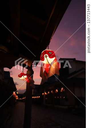 「金魚燈籠與白牆街景」-山口縣柳井市(旅遊) 「金魚燈籠與白牆街景」-山口縣柳井市(旅遊) 137713443