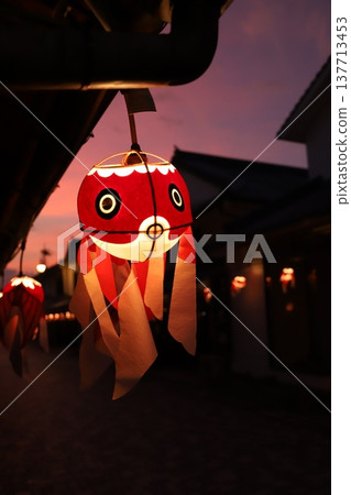 「金魚燈籠與白牆街景」-山口縣柳井市(旅遊) 「金魚燈籠與白牆街景」-山口縣柳井市(旅遊) 137713453