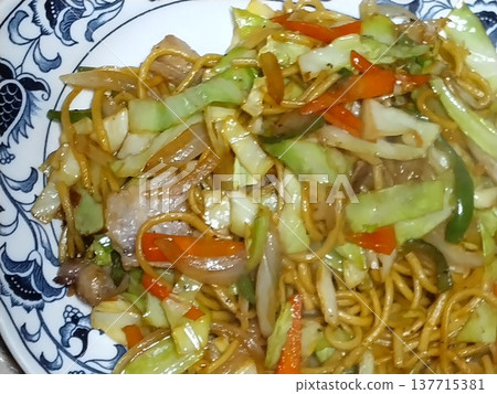 家常菜：晚餐吃炒麵 137715381