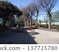 沒有人的早晨公園 137715780
