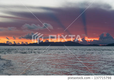 Morning sunburn on Kohama Island 137715798