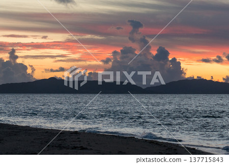 Morning sunburn on Kohama Island 137715843