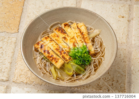 Shredded soba noodles: A refreshing Japanese-style soba dish. Shredded soba noodles: A refreshing Japanese-style soba dish. 137716004