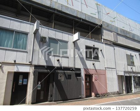 神田站天橋下的餐飲區 137720259