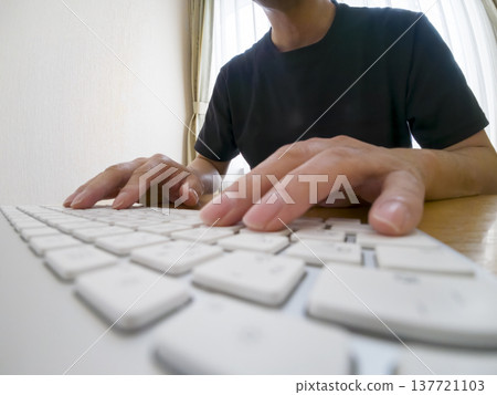 Up your hand to hit the keyboard of your computer Up your hand to hit the keyboard of your computer 137721103