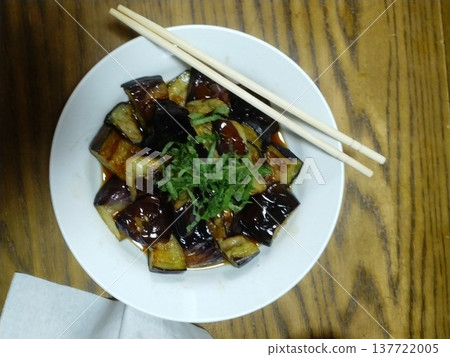 Home cooking: Stir-fried eggplant for dinner 137722005