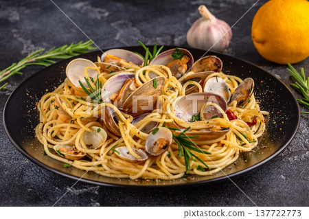 Seafood pasta with clams Spaghetti alle Vongole Seafood pasta with clams Spaghetti alle Vongole 137722773