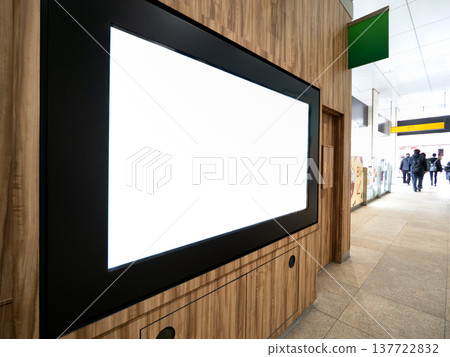 東京火車站的電子標示牌 137722832