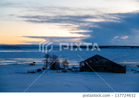 Overlooking the lake in Laugervatn 137724632