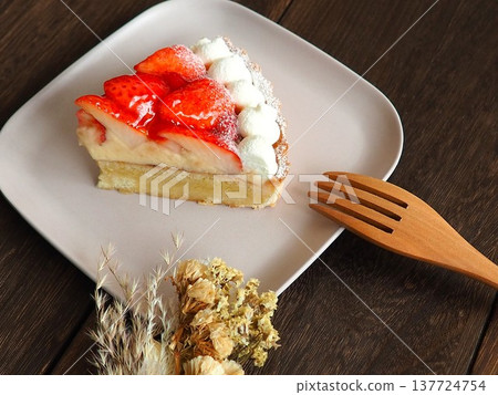 草莓塔切片 草莓塔切片 137724754