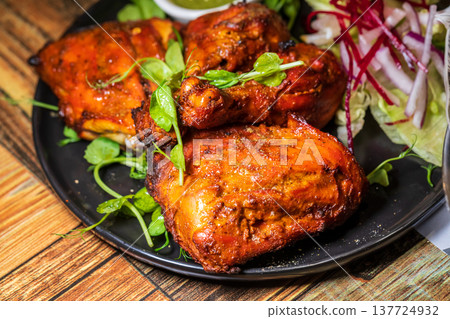 窯烤香料雞腿佐特製翠綠沾醬 窯烤香料雞腿佐特製翠綠沾醬 137724932