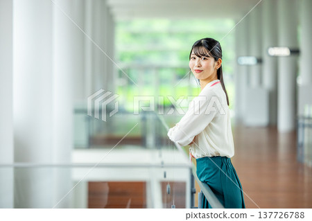辦公室業務的女人 137726788