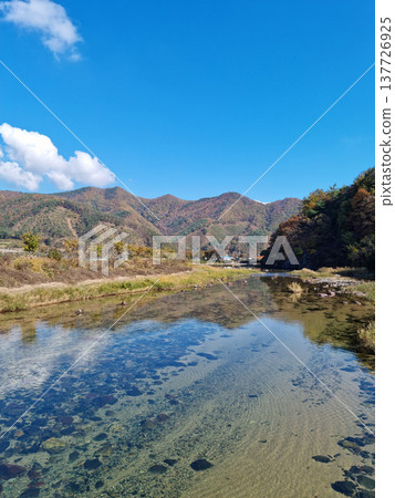 This is a riverside scene in Mungyeong, Jeollabuk-do. This is a riverside scene in Mungyeong, Jeollabuk-do. 137726925