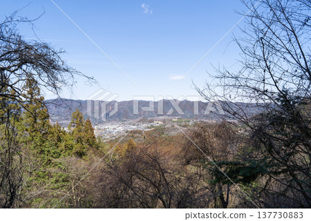 View from the hiking trail on Mt. Sentoji (Sagamihara City, Kanagawa Prefecture) View from the hiking trail on Mt. Sentoji (Sagamihara City, Kanagawa Prefecture) 137730883