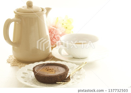 巧克力塔和茶 137732503