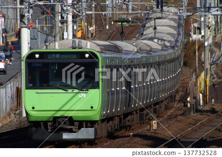 【JY】山手線E235系列車：103系列風格車身彩繪列車（環線營運100週年紀念） 137732528