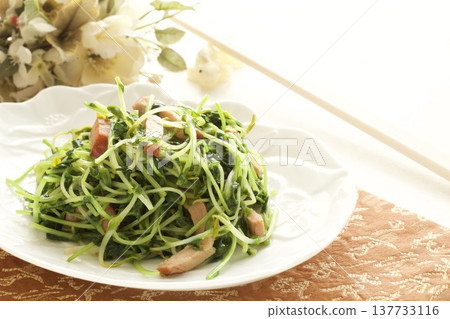 培根炒豌豆苗 培根炒豌豆苗 137733116