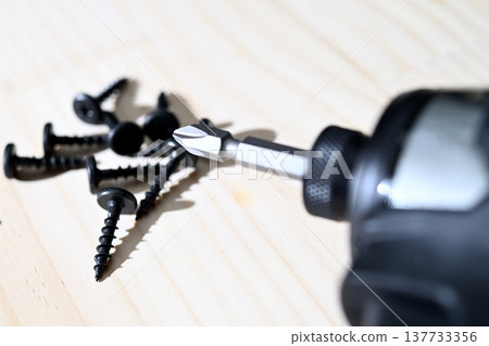 DIY工具和螺絲 137733356