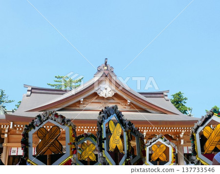 阿蘇神社,正門上的「交叉鷹」(熊本縣) 阿蘇神社,正門上的「交叉鷹」(熊本縣) 137733546