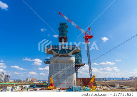Osaka Prefecture, Shin-Meishin Expressway, Cable-stayed bridge tower construction on the right bank of the Yodo River, February 2026 137733625