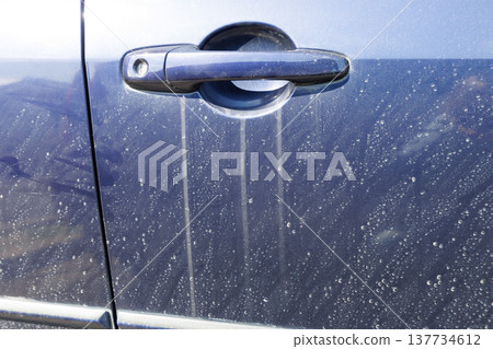 車門污漬 車門污漬 137734612