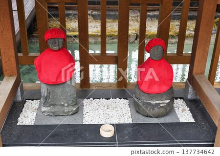 裡草津地藏溫泉地藏像(群馬縣吾妻郡草津町) 裡草津地藏溫泉地藏像(群馬縣吾妻郡草津町) 137734642